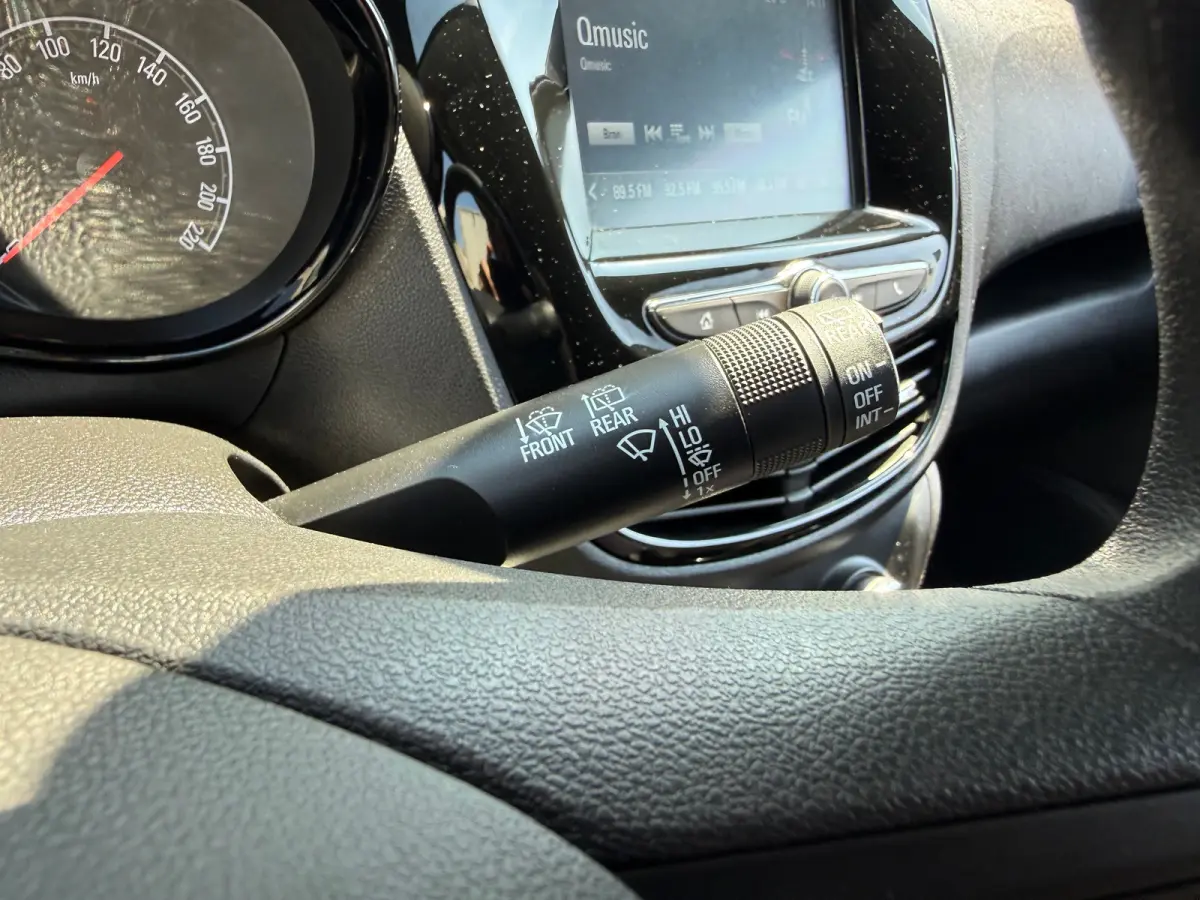 1.0 75PK Online Edition | PARKEERSENSOREN ACHTER| AIRCO| CRUISE CONTROL| DAB| NAVI| DAKRAILS| HOGE INSTAP