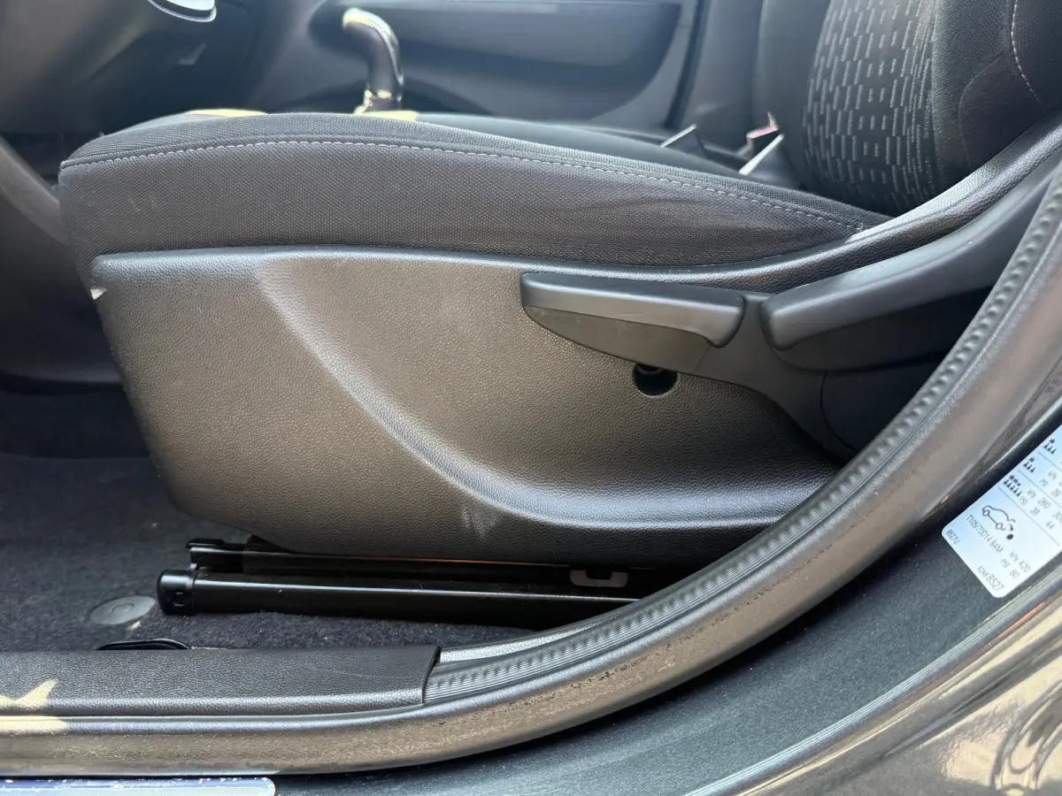 1.0 75PK Online Edition | PARKEERSENSOREN ACHTER| AIRCO| CRUISE CONTROL| DAB| NAVI| DAKRAILS| HOGE INSTAP