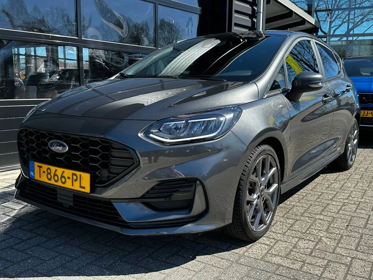 1.0 125 PK Hybrid ST-Line | STUUR, STOEL EN VOORRUITVERWARMING| KEYLESS ENTRY & START| ADAPTIEVE LED KOPLAMPEN| DAB| APPLE CARPLAY/ANDROID AUTO|