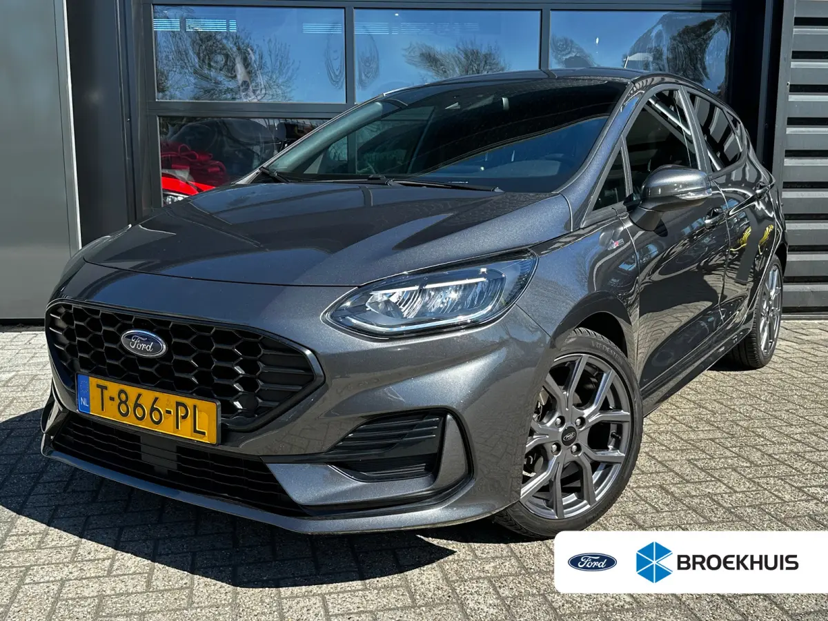 1.0 125 PK Hybrid ST-Line | STUUR, STOEL EN VOORRUITVERWARMING| KEYLESS ENTRY & START| ADAPTIEVE LED KOPLAMPEN| DAB| APPLE CARPLAY/ANDROID AUTO|