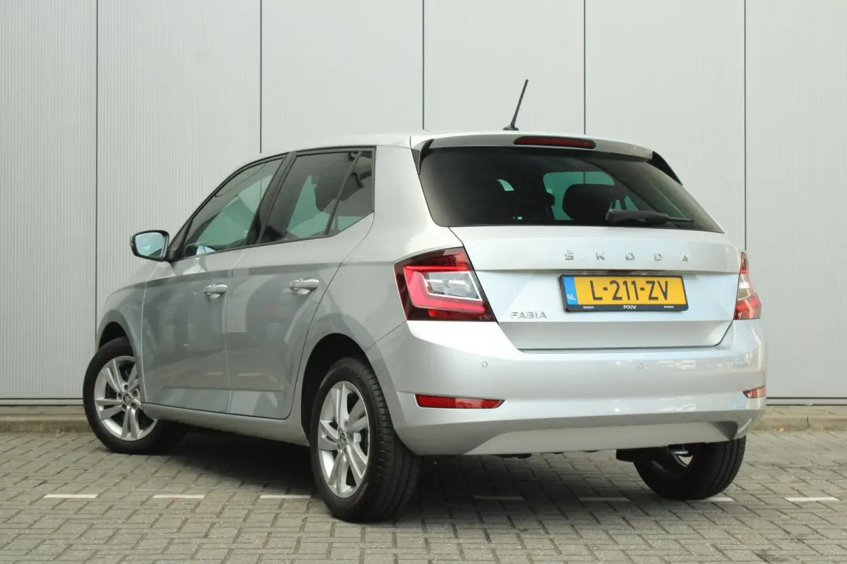 1.0 95pk TSI DSG Ambition | Cruise Control | Climate Control | DAB+ | Apple CarPlay / Android Auto