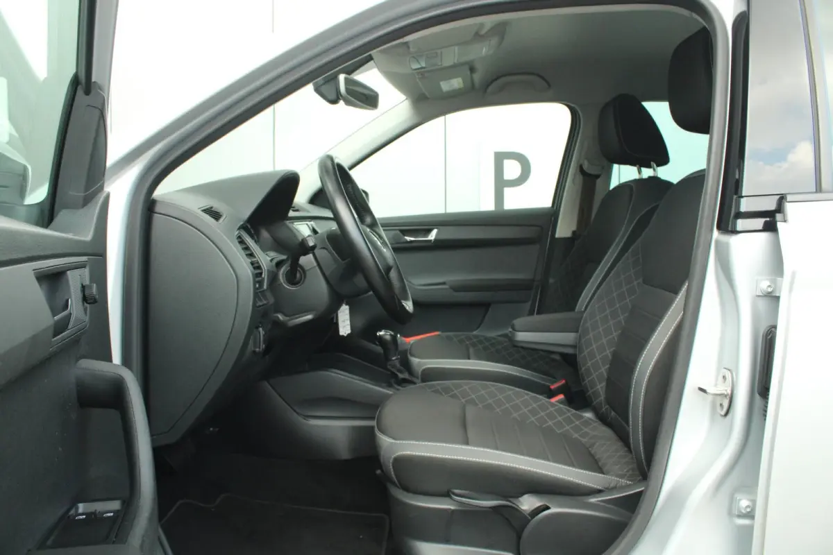 1.0 95pk TSI DSG Ambition | Cruise Control | Climate Control | DAB+ | Apple CarPlay / Android Auto