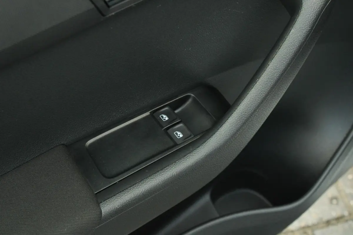 1.0 95pk TSI DSG Ambition | Cruise Control | Climate Control | DAB+ | Apple CarPlay / Android Auto