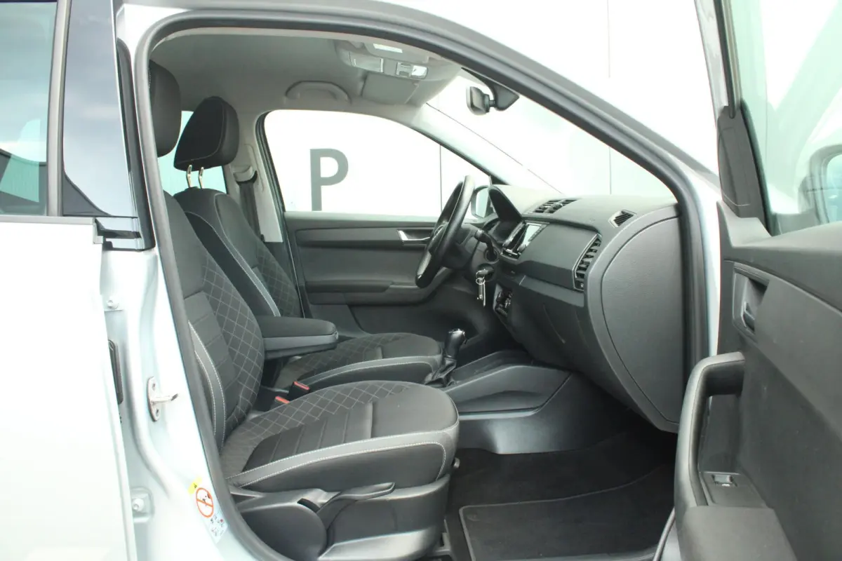1.0 95pk TSI DSG Ambition | Cruise Control | Climate Control | DAB+ | Apple CarPlay / Android Auto