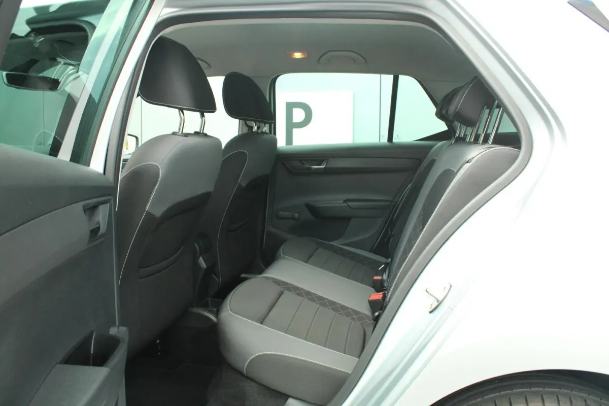 1.0 95pk TSI DSG Ambition | Cruise Control | Climate Control | DAB+ | Apple CarPlay / Android Auto