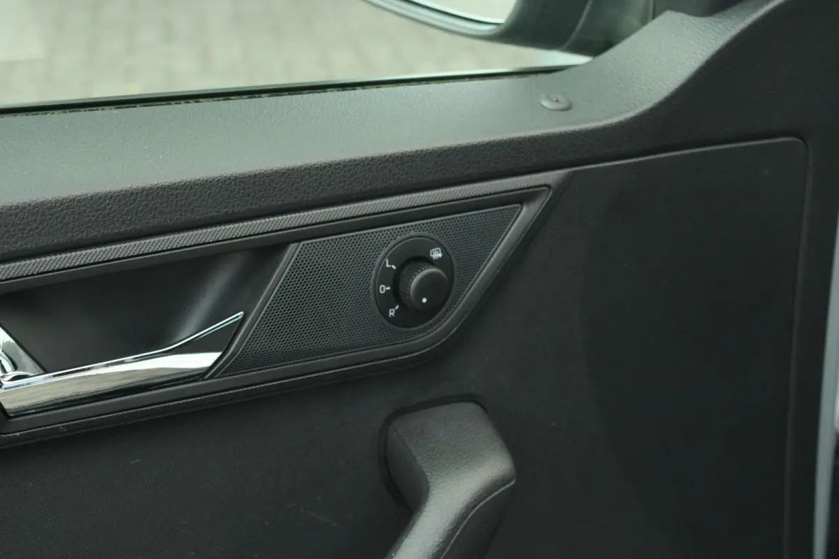 1.0 95pk TSI DSG Ambition | Cruise Control | Climate Control | DAB+ | Apple CarPlay / Android Auto