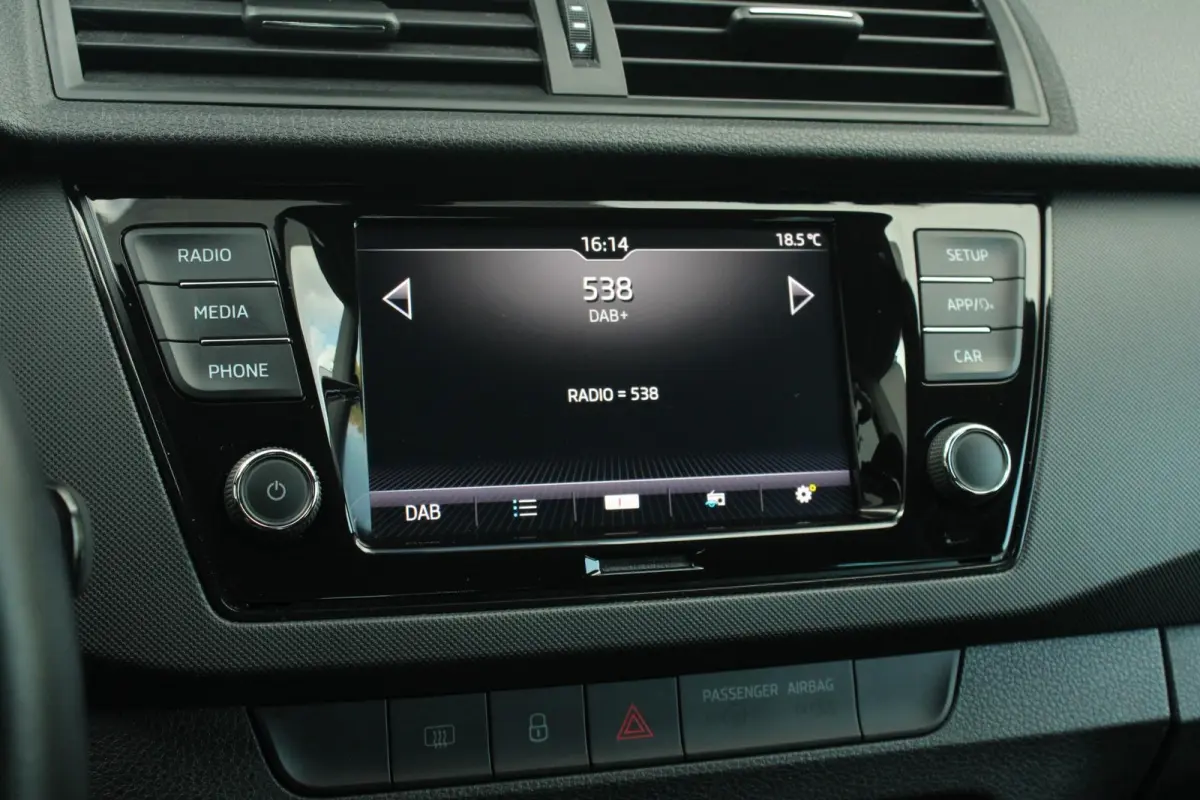 1.0 95pk TSI DSG Ambition | Cruise Control | Climate Control | DAB+ | Apple CarPlay / Android Auto