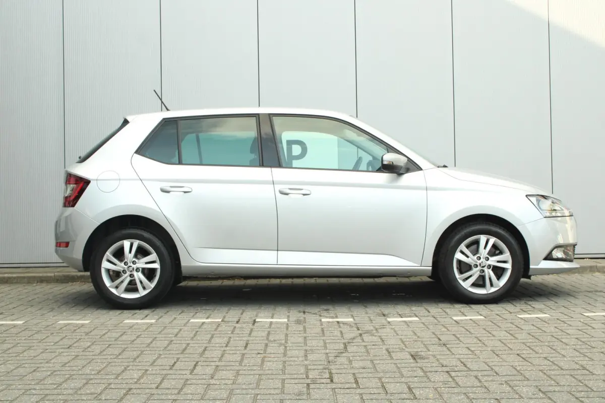 1.0 95pk TSI DSG Ambition | Cruise Control | Climate Control | DAB+ | Apple CarPlay / Android Auto