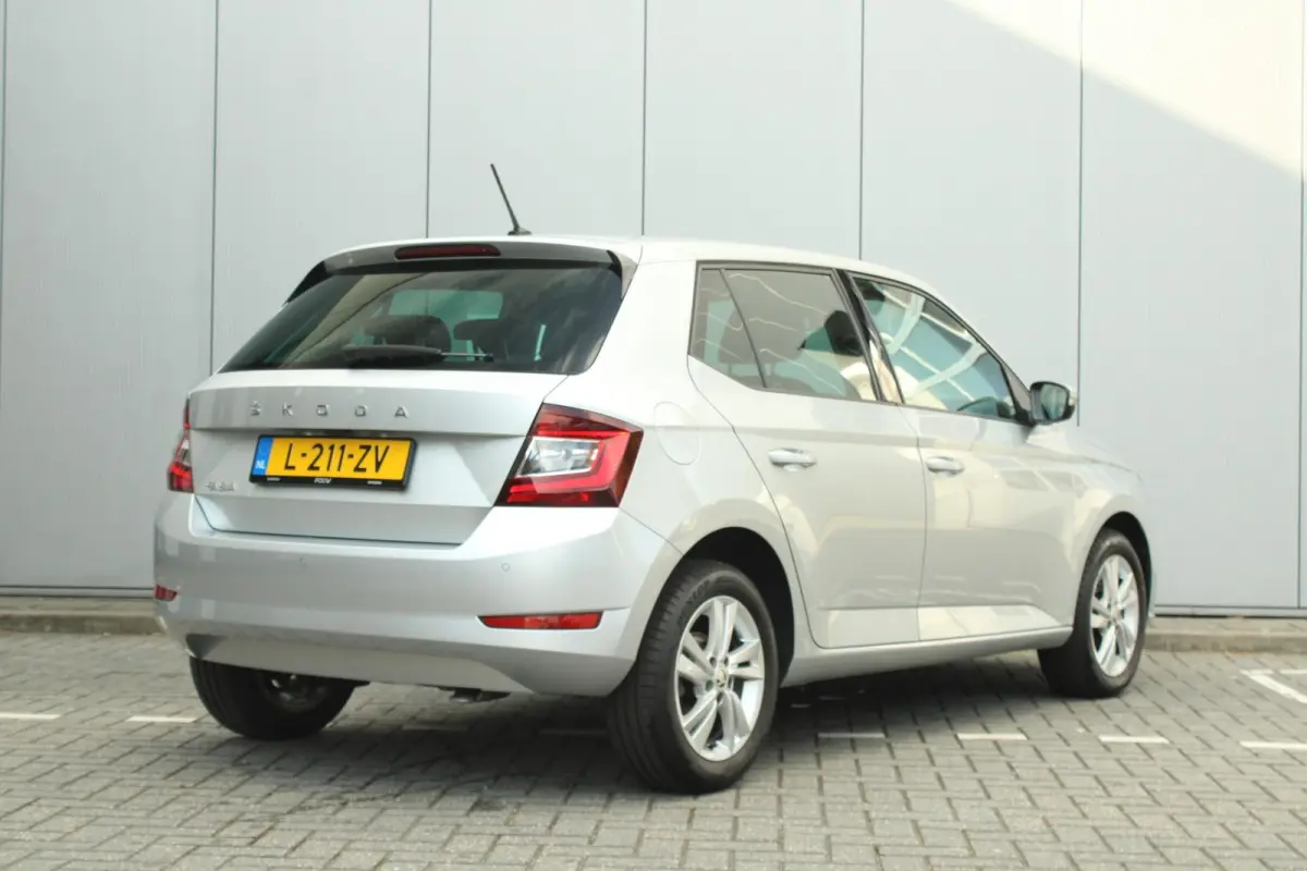 1.0 95pk TSI DSG Ambition | Cruise Control | Climate Control | DAB+ | Apple CarPlay / Android Auto