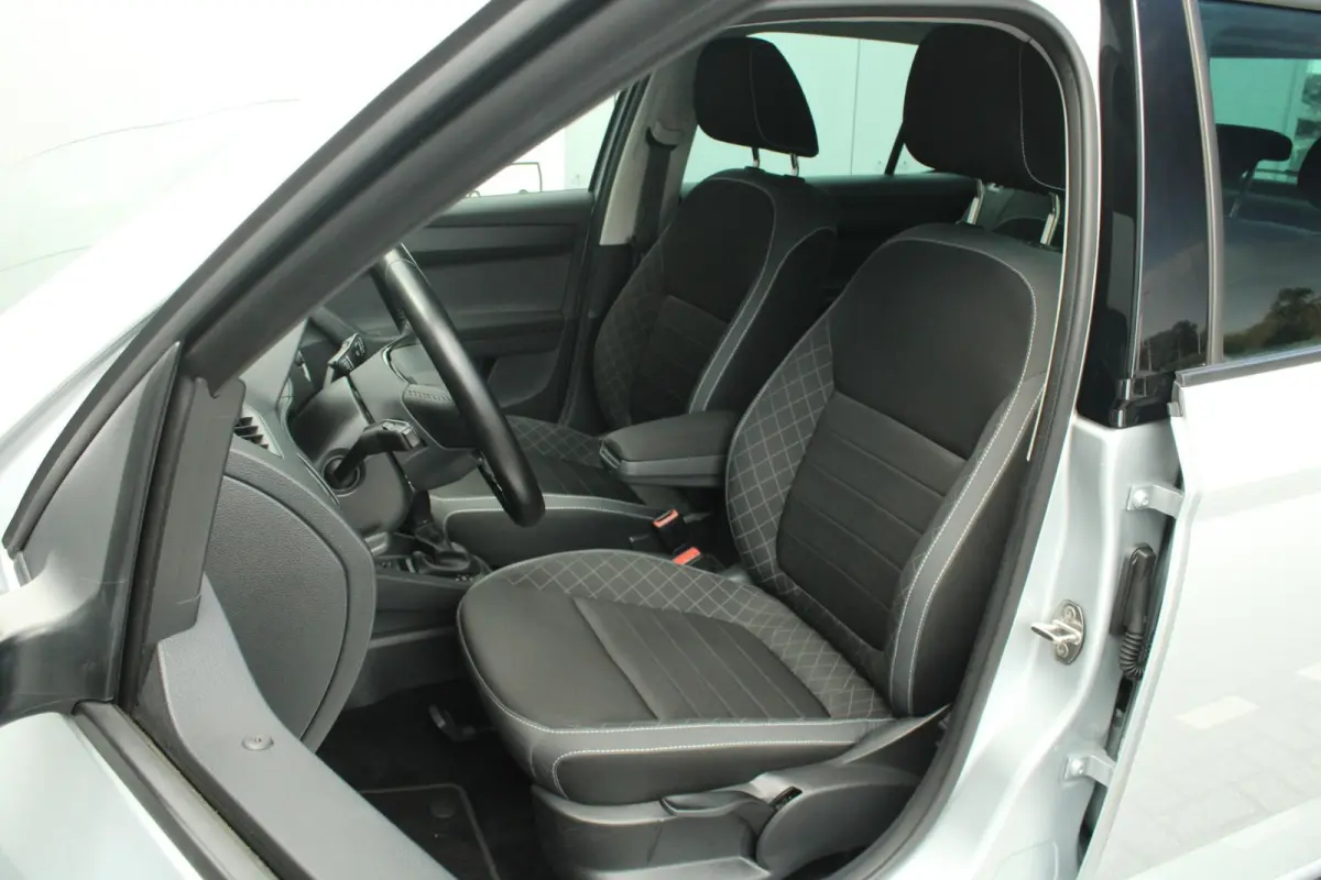 1.0 95pk TSI DSG Ambition | Cruise Control | Climate Control | DAB+ | Apple CarPlay / Android Auto