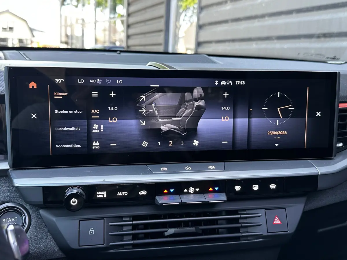 1.6 Turbo 195 PK Plug-in-Hybrid GS |2+6 JAAR GARANTIE| ELEK. GLAZEN SCHUIF-/KANTELDAK| HEAD-UP DISPLAY| FOCAL SOUND| MATRIX LED| ADAPTIEVE CRUISE CONTROL| AGR COMFORTSTOELEN| DODEHOEK DETECT