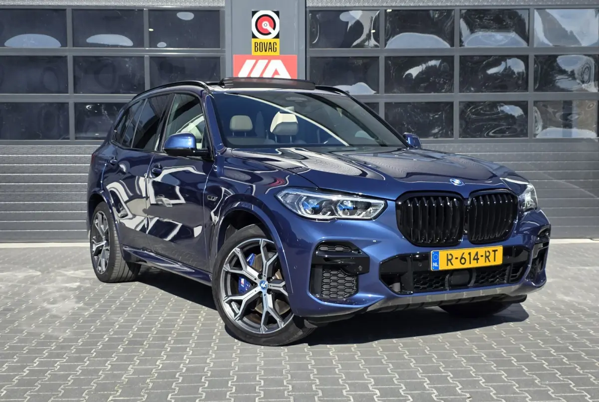 XDrive45e M Sport High Executive | LUCHTVERING | BOWERS | TREKHAAK | PANO | LASER | SOFTCLOSE