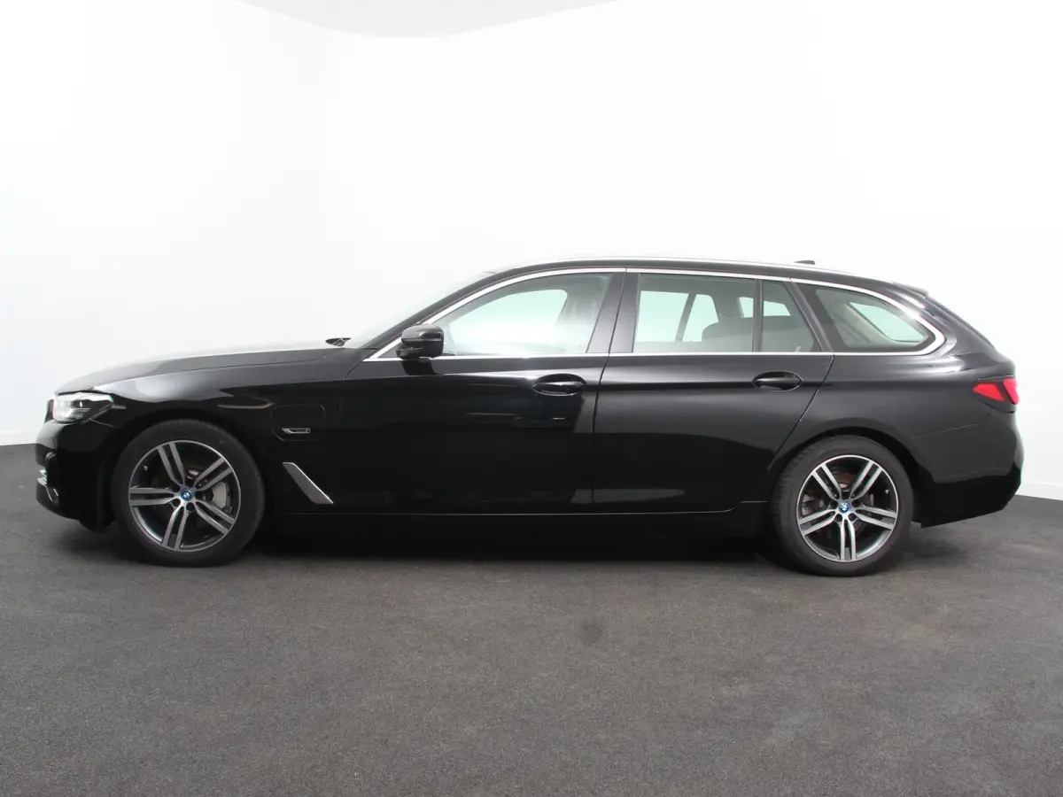 530e High Executive Automaat SoH 88% Trekhaak Leder Navigatie Camera Adaptive Cruise Control Apple Carplay Android Auto Elektrisch Verstelbare Stoelen Stoelverwarming Climate Control Lichtme
