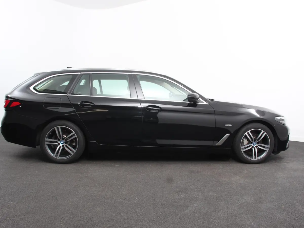 530e High Executive Automaat SoH 88% Trekhaak Leder Navigatie Camera Adaptive Cruise Control Apple Carplay Android Auto Elektrisch Verstelbare Stoelen Stoelverwarming Climate Control Lichtme