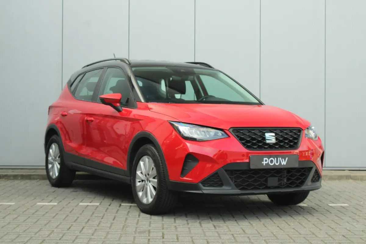 1.0 EcoTSI 95pk Style | DAB | Apple CarPlay/ Android Auto | Parkeersensoren Achter