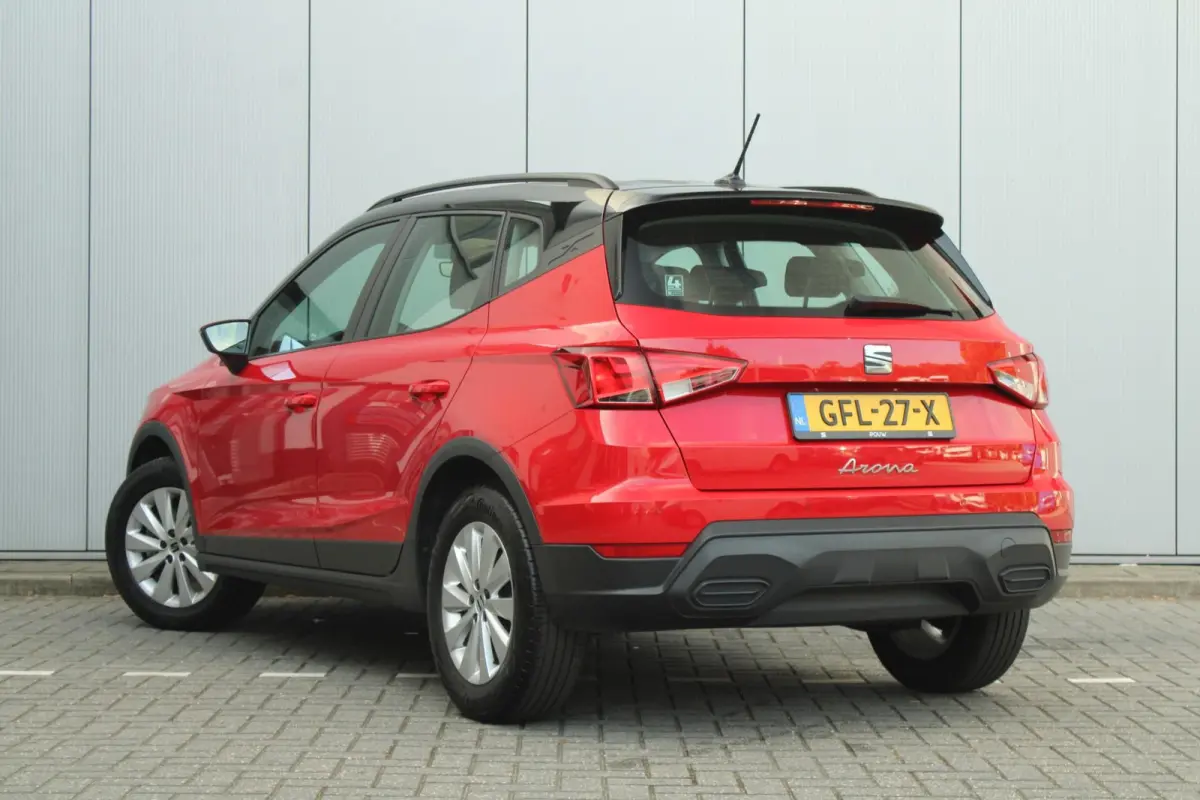 1.0 EcoTSI 95pk Style | DAB | Apple CarPlay/ Android Auto | Parkeersensoren Achter