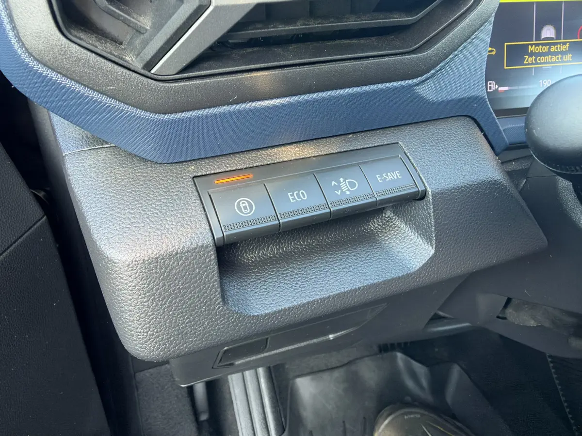 1.6 Hybrid 140 Expression | Apple Carplay | Camera