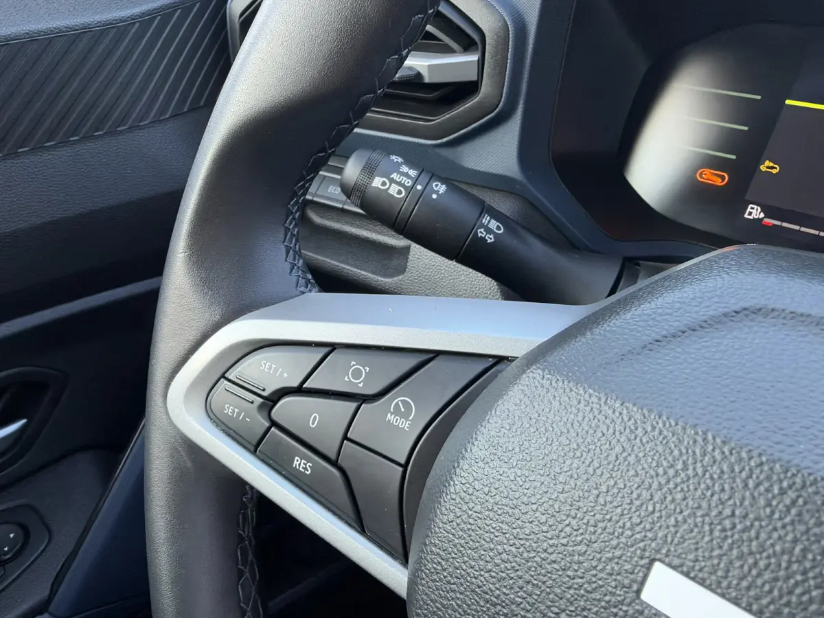 1.6 Hybrid 140 Expression | Apple Carplay | Camera