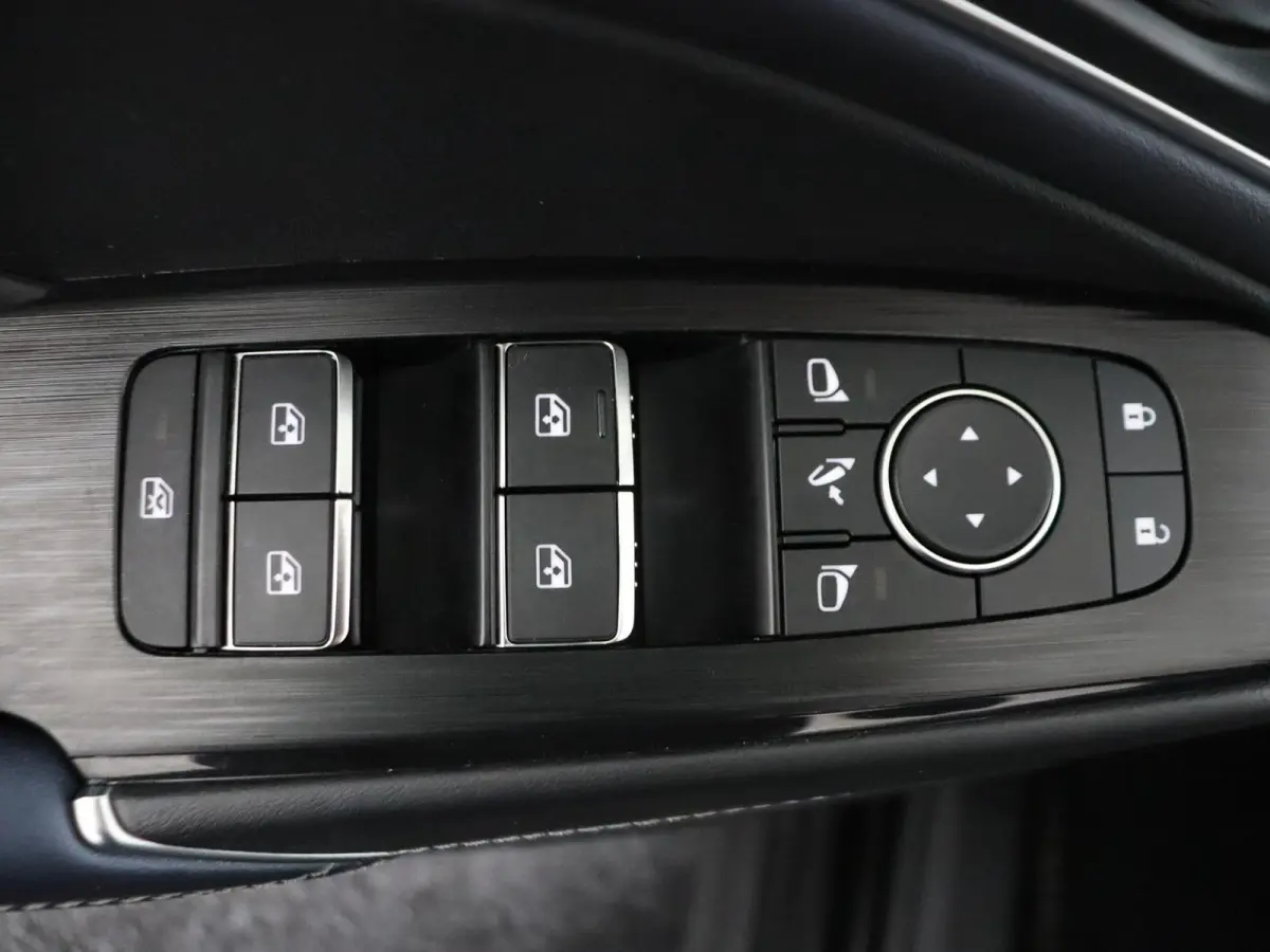 1.3 MHEV Xtronic Tekna | AUTOMAAT | Trekhaak | Panoramadak |