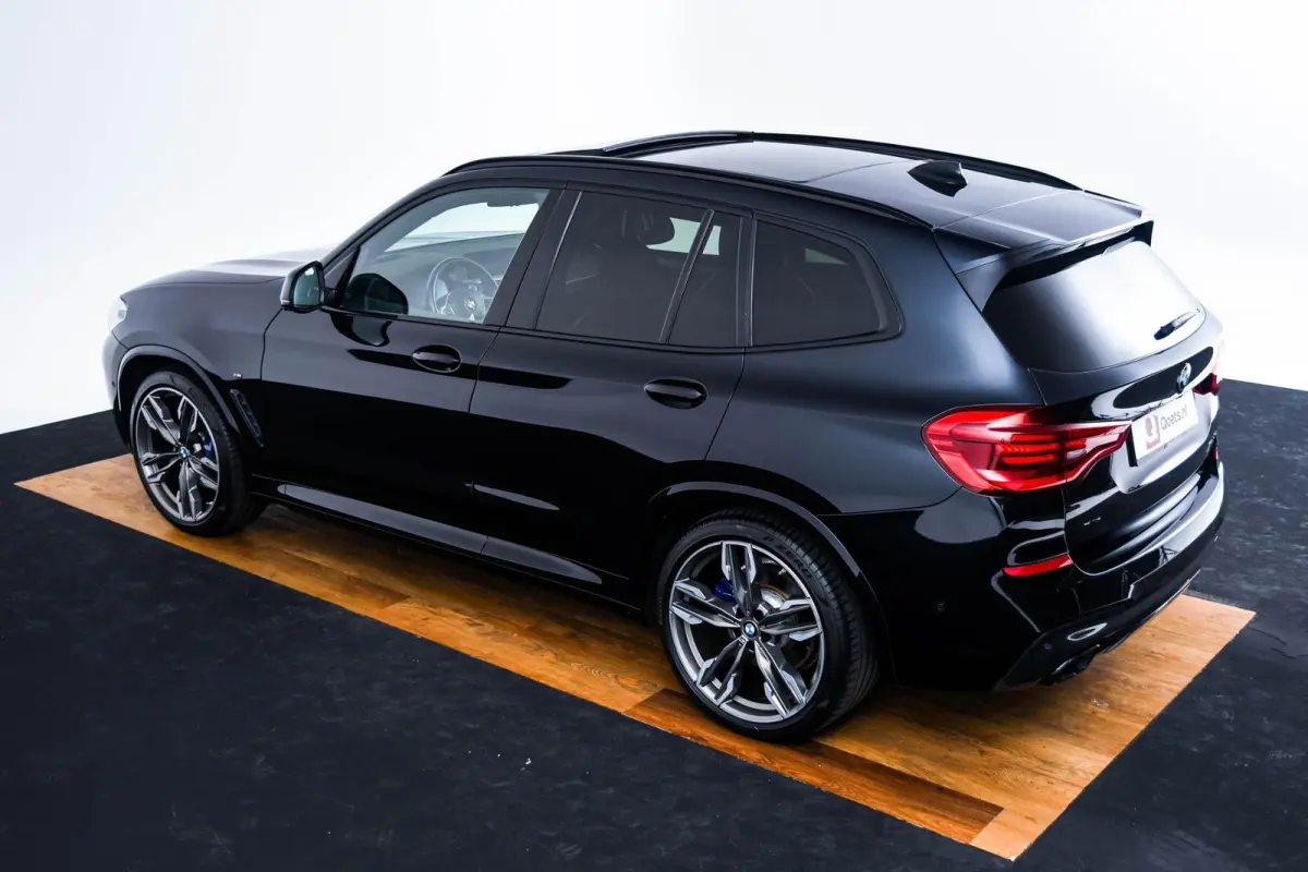 M40i xDrive High Executive Trekhaak - Panoramadak - Harman Kardon - Head-Up Display - Adaptive LED - Driving Assistant Plus - Parking Assistant Plus
