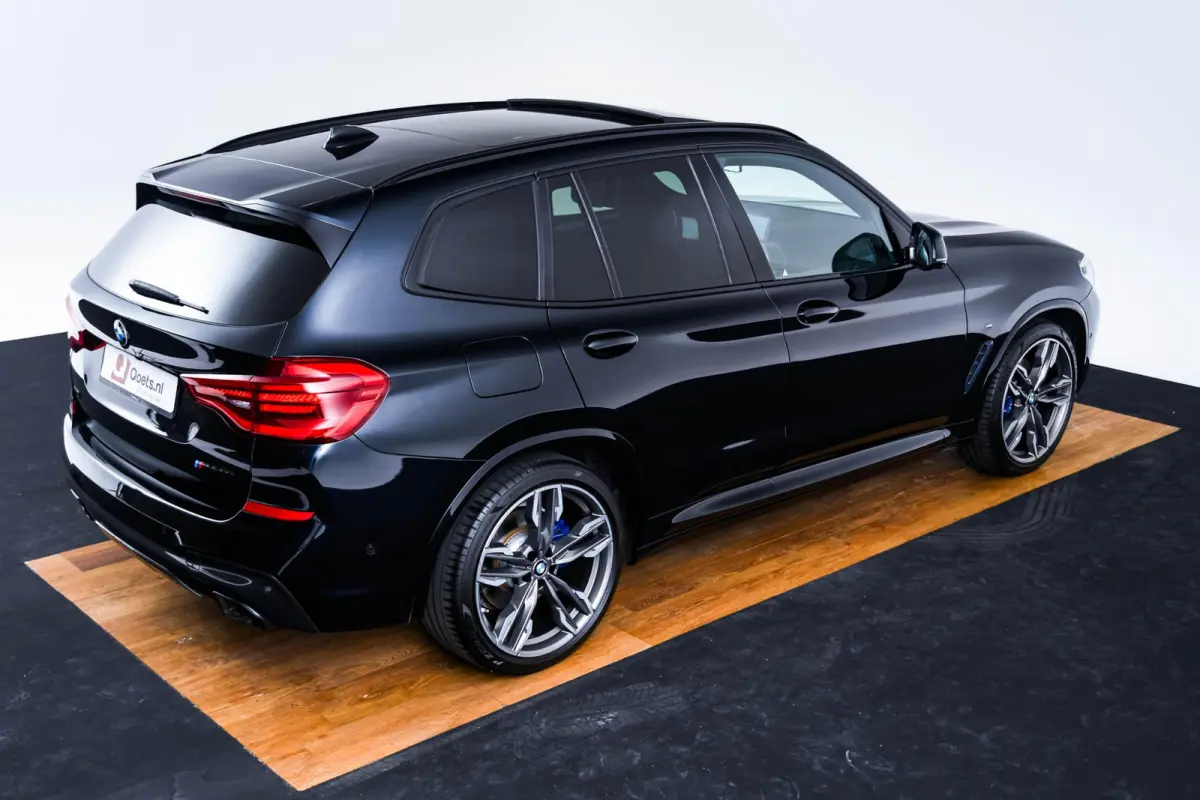 M40i xDrive High Executive Trekhaak - Panoramadak - Harman Kardon - Head-Up Display - Adaptive LED - Driving Assistant Plus - Parking Assistant Plus