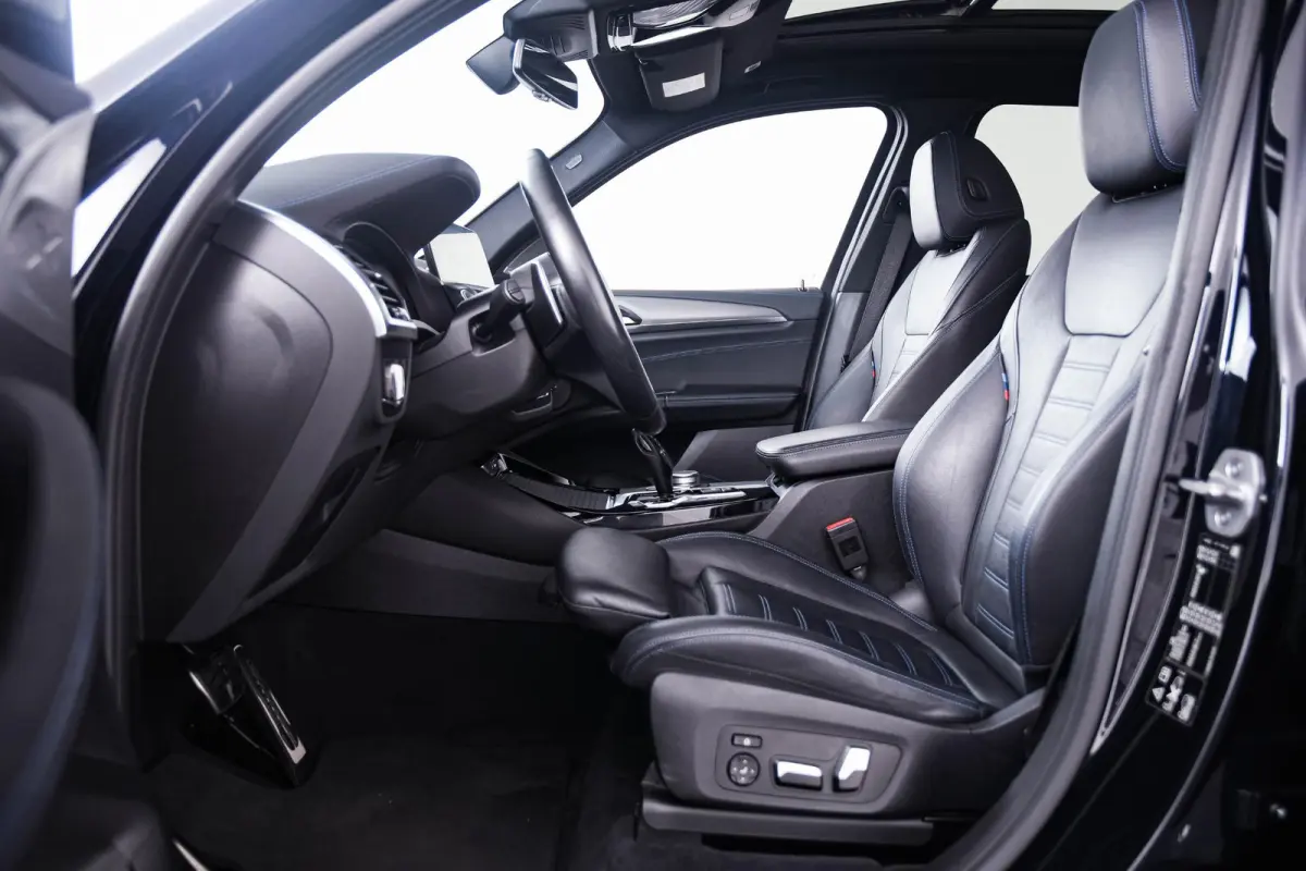 M40i xDrive High Executive Trekhaak - Panoramadak - Harman Kardon - Head-Up Display - Adaptive LED - Driving Assistant Plus - Parking Assistant Plus