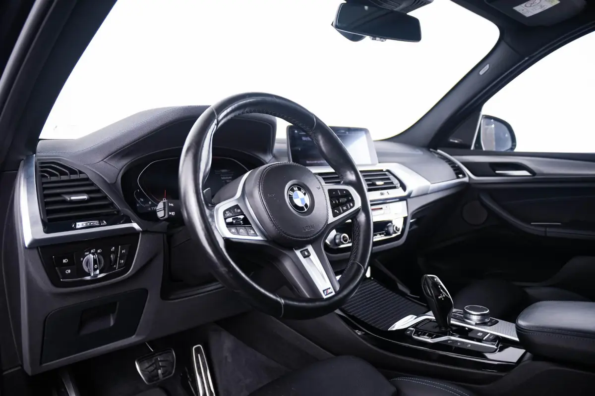 M40i xDrive High Executive Trekhaak - Panoramadak - Harman Kardon - Head-Up Display - Adaptive LED - Driving Assistant Plus - Parking Assistant Plus