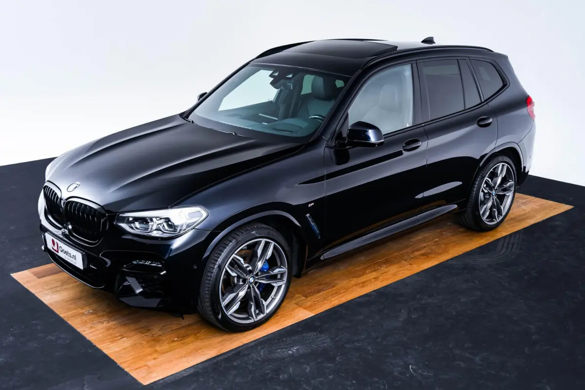 M40i xDrive High Executive Trekhaak - Panoramadak - Harman Kardon - Head-Up Display - Adaptive LED - Driving Assistant Plus - Parking Assistant Plus