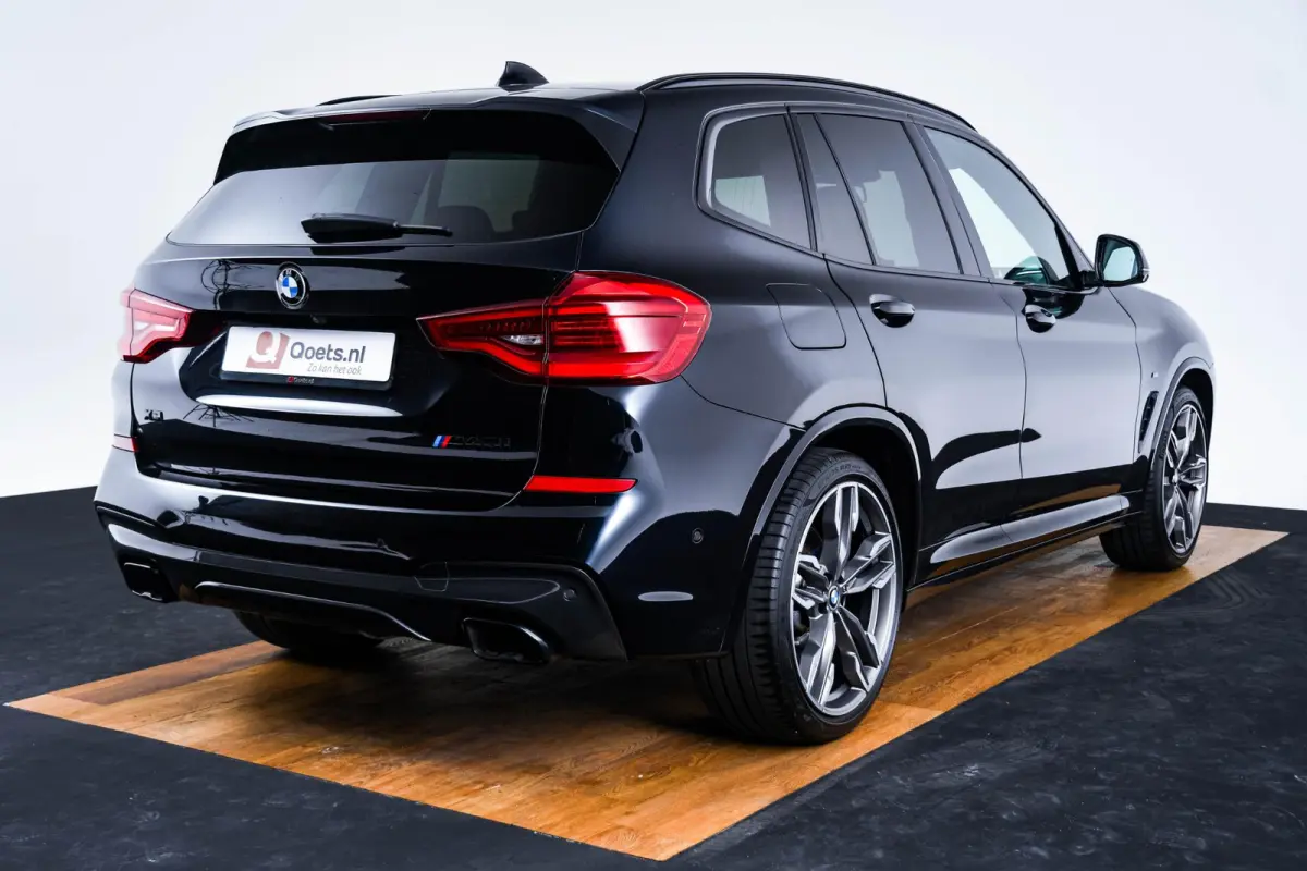 M40i xDrive High Executive Trekhaak - Panoramadak - Harman Kardon - Head-Up Display - Adaptive LED - Driving Assistant Plus - Parking Assistant Plus