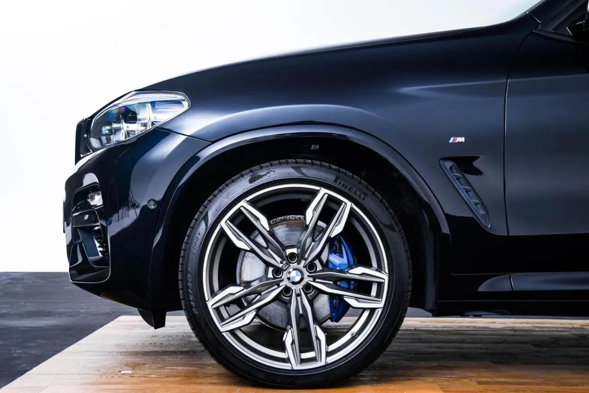 M40i xDrive High Executive Trekhaak - Panoramadak - Harman Kardon - Head-Up Display - Adaptive LED - Driving Assistant Plus - Parking Assistant Plus