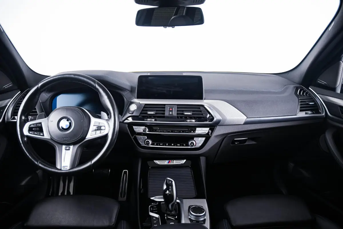 M40i xDrive High Executive Trekhaak - Panoramadak - Harman Kardon - Head-Up Display - Adaptive LED - Driving Assistant Plus - Parking Assistant Plus