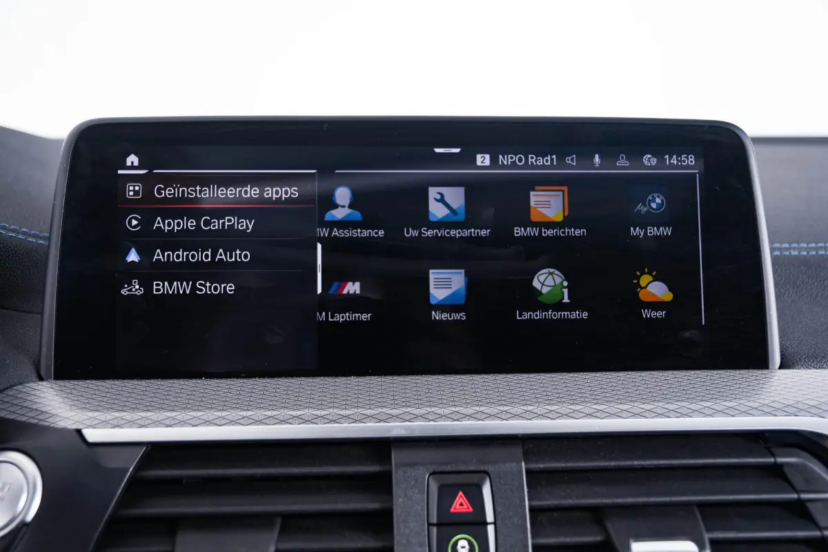 M40i xDrive High Executive Trekhaak - Panoramadak - Harman Kardon - Head-Up Display - Adaptive LED - Driving Assistant Plus - Parking Assistant Plus