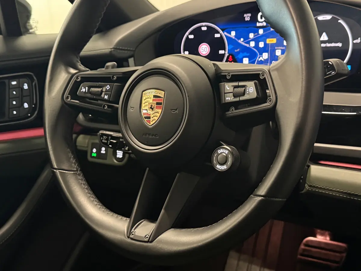 2.9 4 E-Hybrid | SPORT CHRONO | PANO | HUD | 360 CAMERA