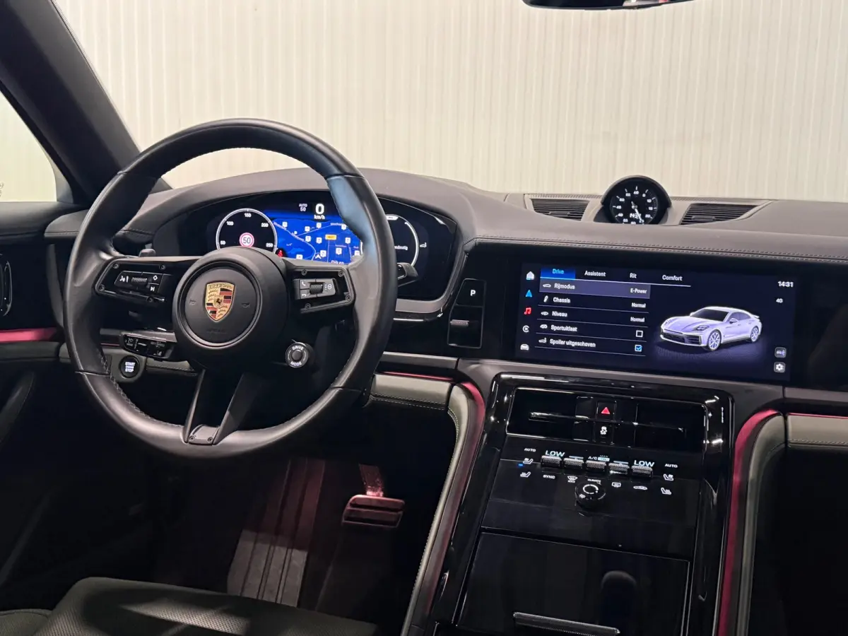 2.9 4 E-Hybrid | SPORT CHRONO | PANO | HUD | 360 CAMERA