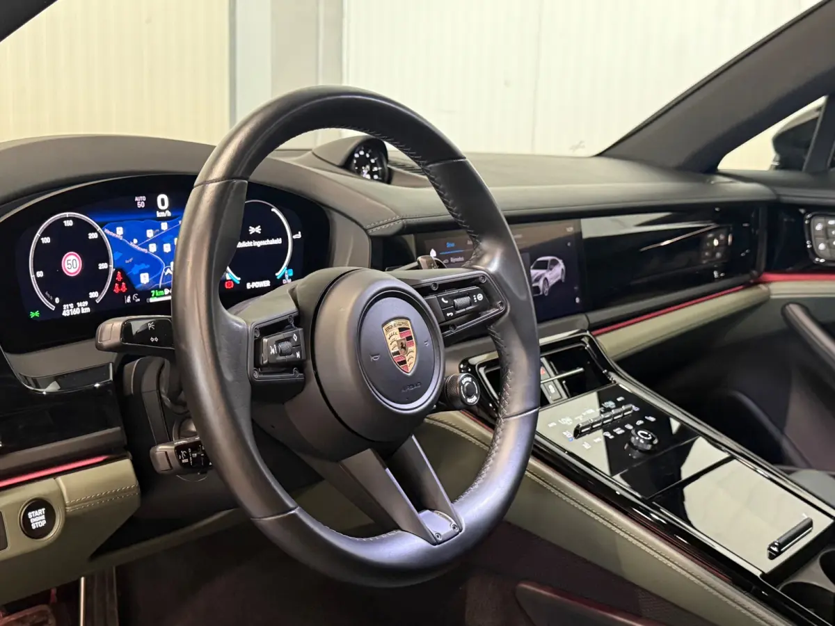 2.9 4 E-Hybrid | SPORT CHRONO | PANO | HUD | 360 CAMERA