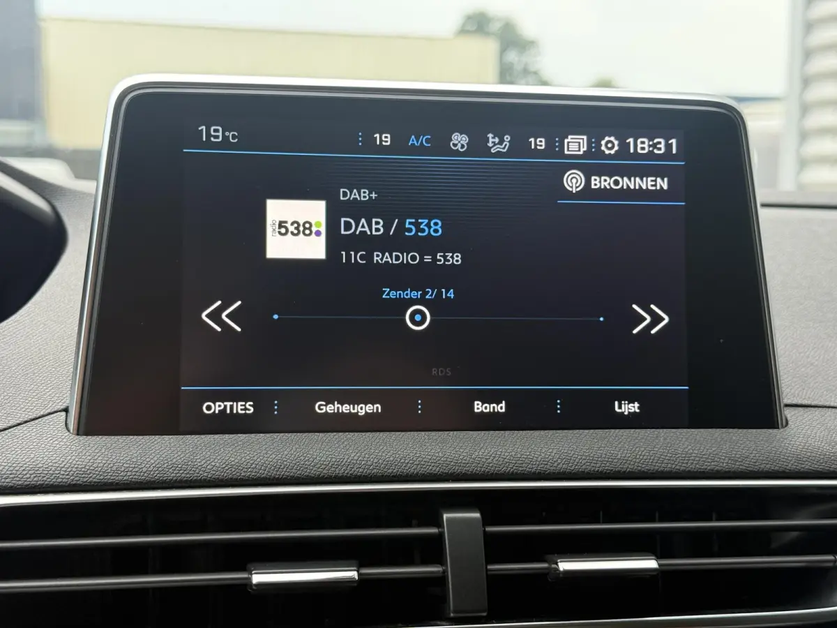 1.2 PureTech Allure 7-Zits|2e Eigenaar|Navi|Camera|D-riem vv in 2024|Cliam|Cruise|i-Cockpit|Carplay|N.A.P|APK tot 08-2027