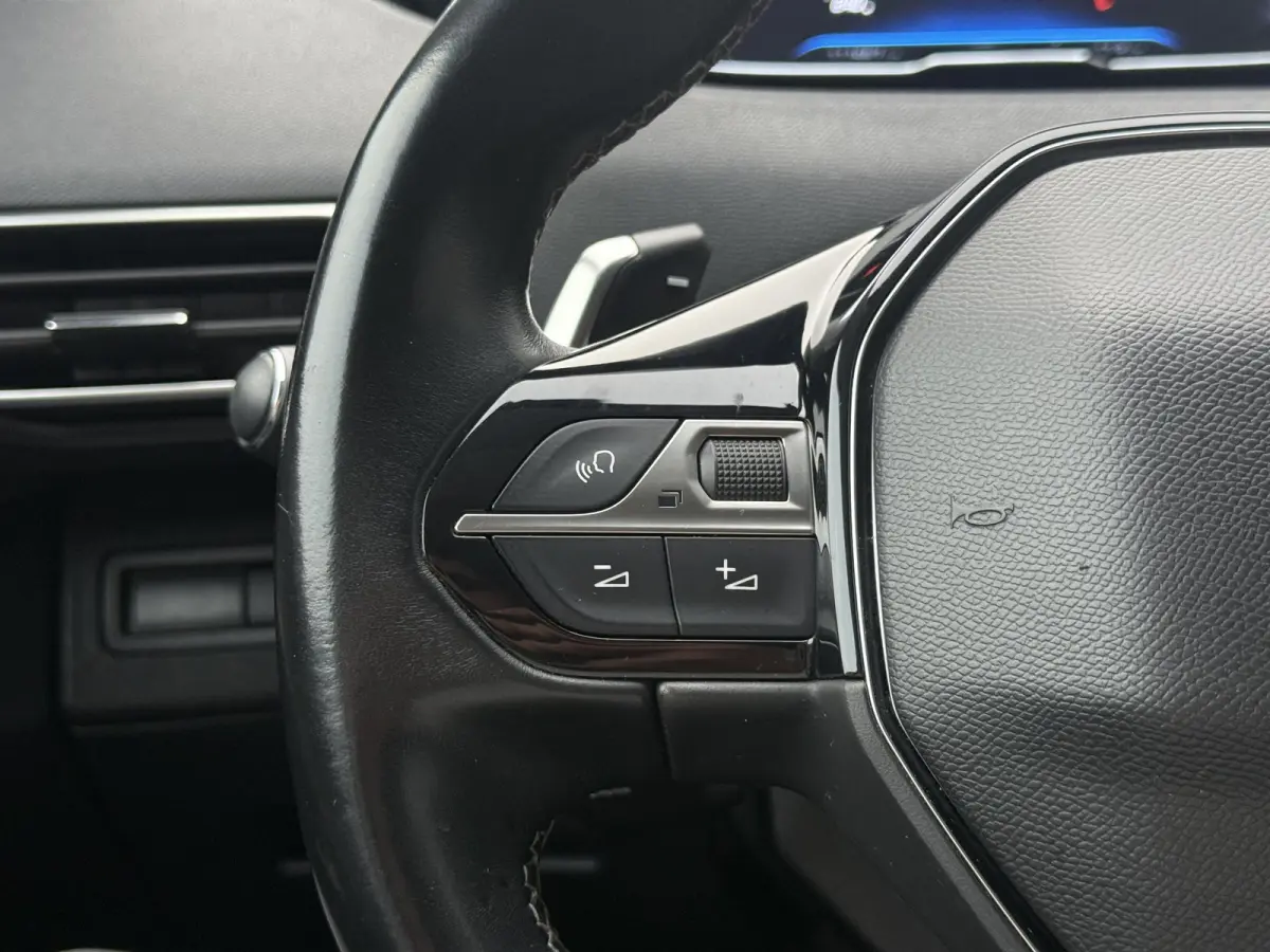 1.2 PureTech Allure 7-Zits|2e Eigenaar|Navi|Camera|D-riem vv in 2024|Cliam|Cruise|i-Cockpit|Carplay|N.A.P|APK tot 08-2027