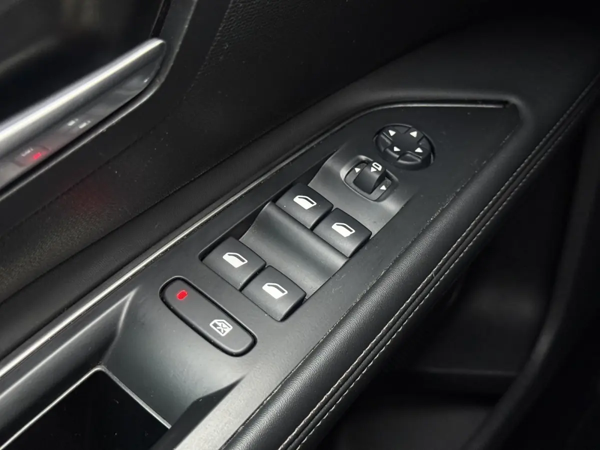 1.2 PureTech Allure 7-Zits|2e Eigenaar|Navi|Camera|D-riem vv in 2024|Cliam|Cruise|i-Cockpit|Carplay|N.A.P|APK tot 08-2027