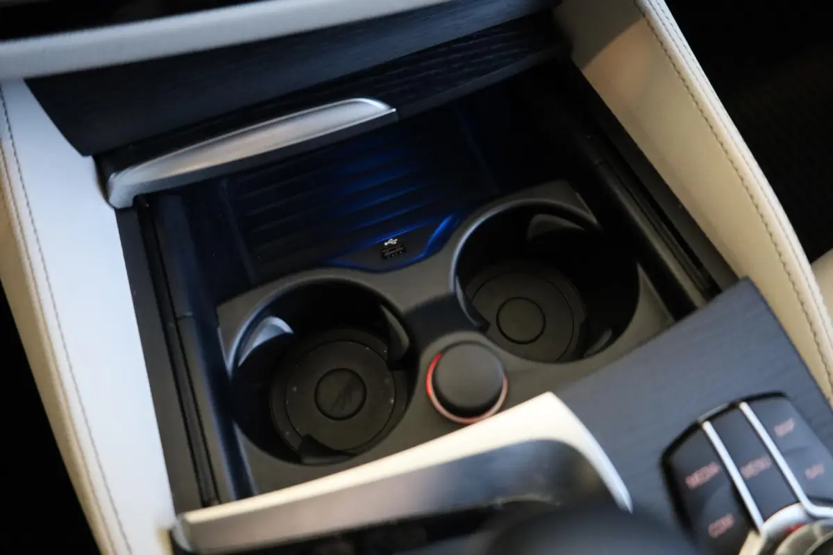 520e Driving Assistant | Panoramadak | Laserlight | HiFi | Comfortstoelen