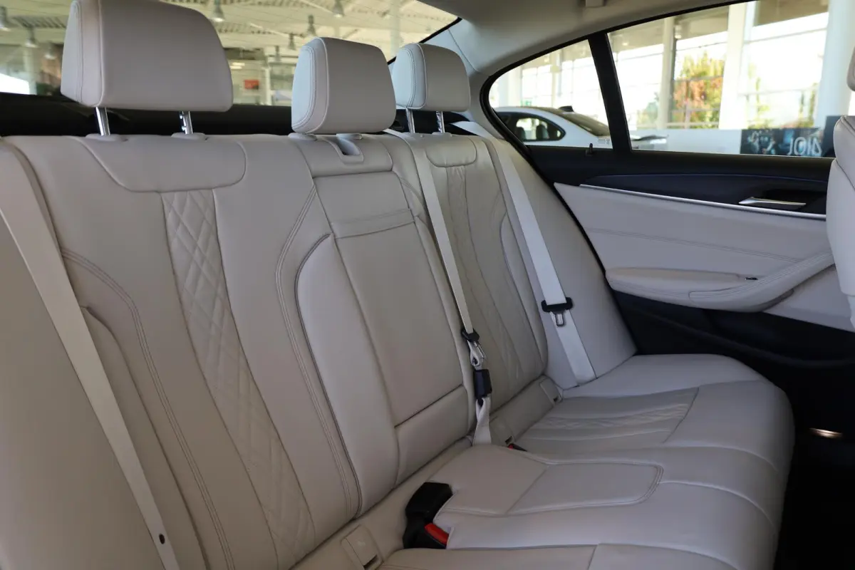 520e Driving Assistant | Panoramadak | Laserlight | HiFi | Comfortstoelen