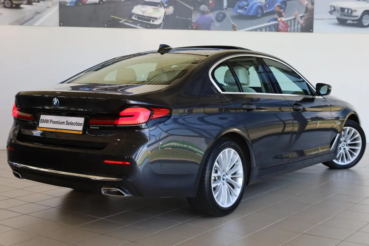 520e Driving Assistant | Panoramadak | Laserlight | HiFi | Comfortstoelen