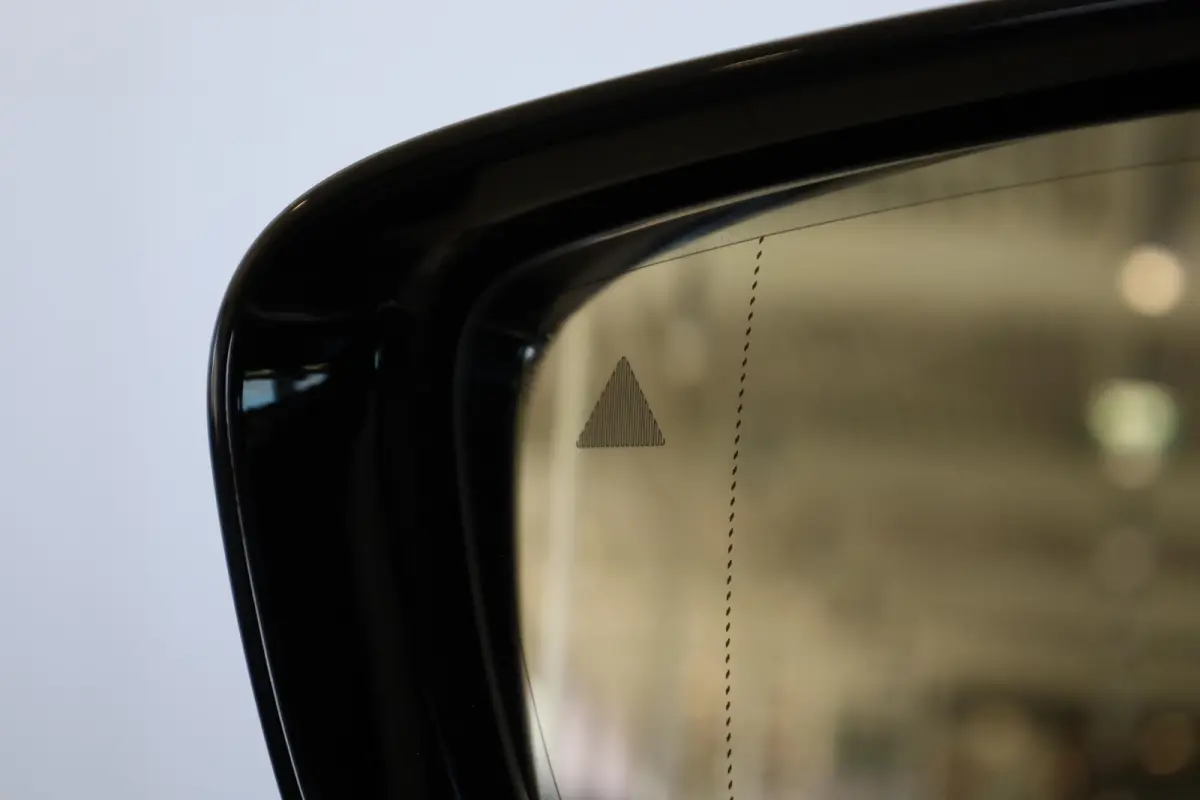 520e Driving Assistant | Panoramadak | Laserlight | HiFi | Comfortstoelen