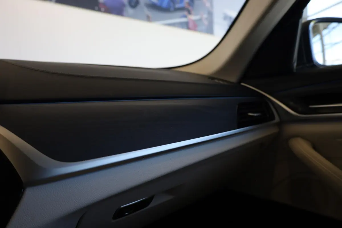 520e Driving Assistant | Panoramadak | Laserlight | HiFi | Comfortstoelen