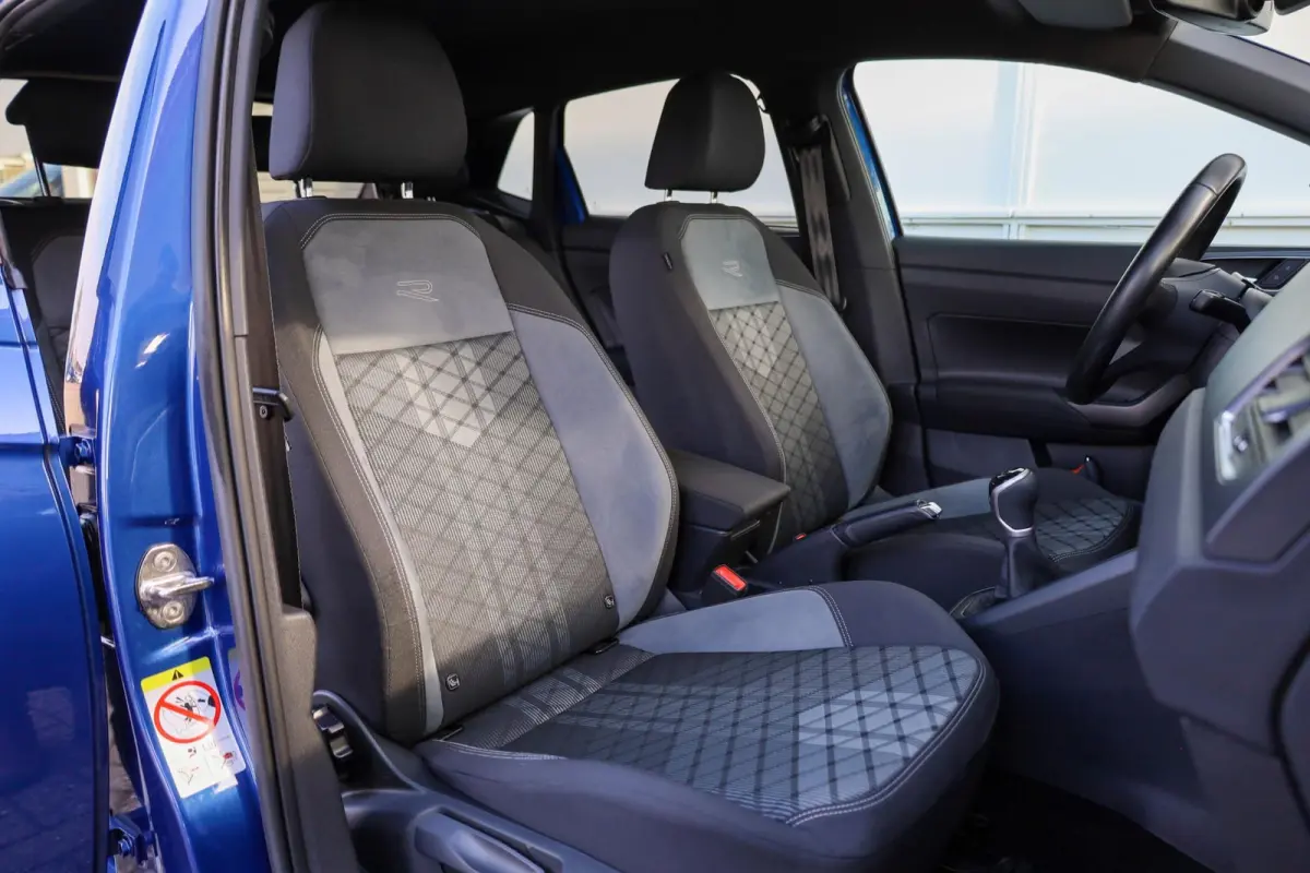 1.0 TSI 95pk R-Line | Parkeersensoren | ACC | Apple Carplay/Android Auto