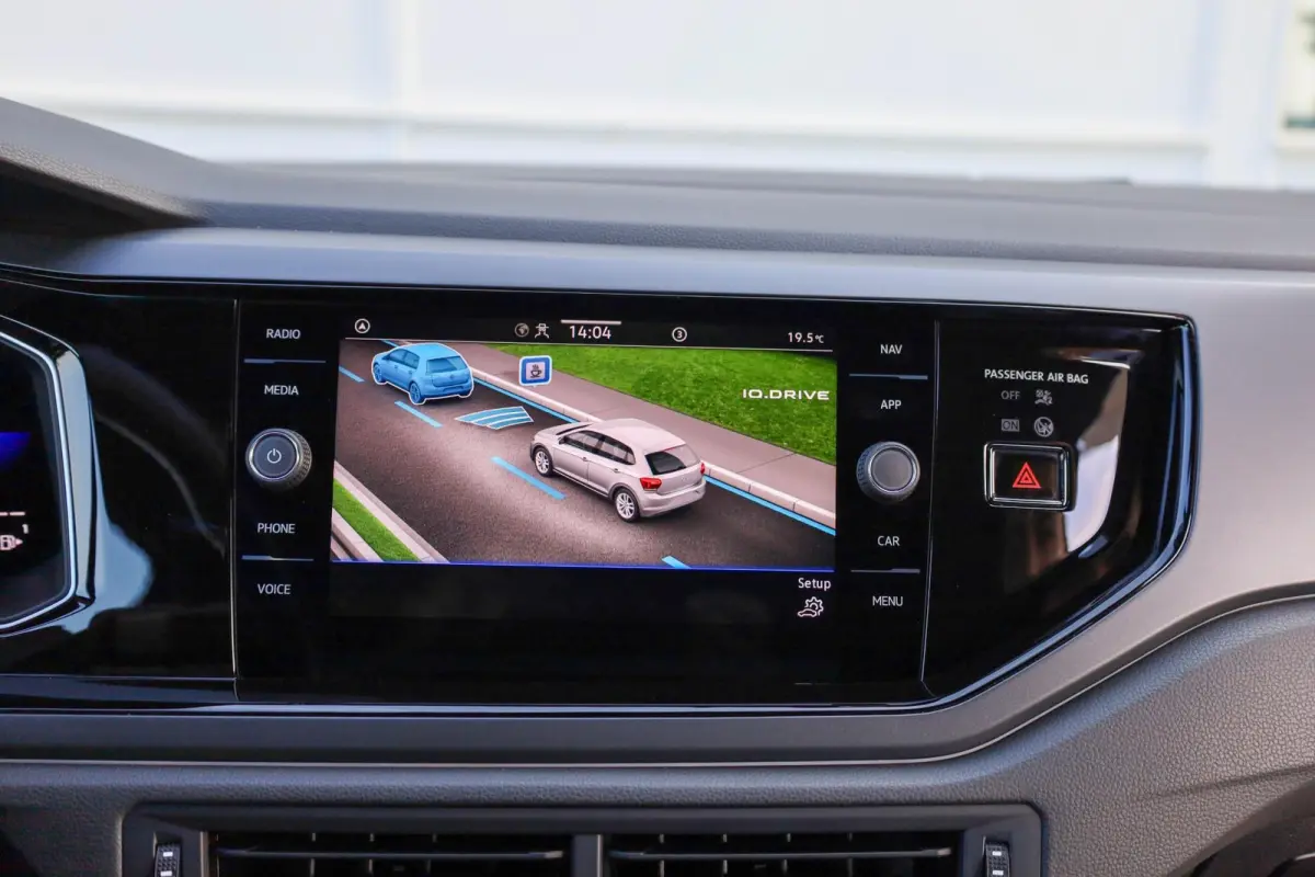 1.0 TSI 95pk R-Line | Parkeersensoren | ACC | Apple Carplay/Android Auto