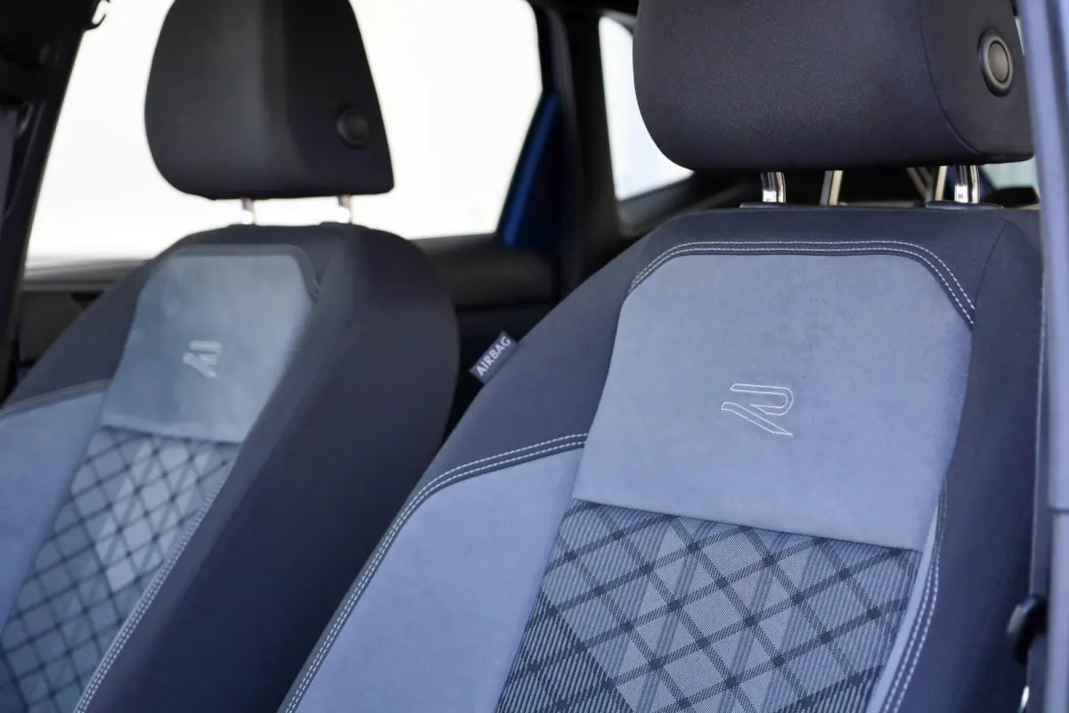 1.0 TSI 95pk R-Line | Parkeersensoren | ACC | Apple Carplay/Android Auto