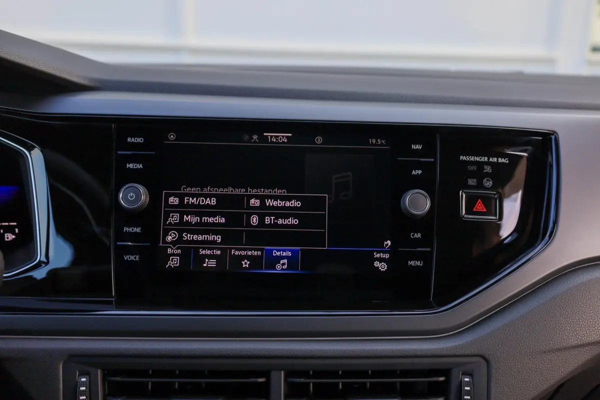 1.0 TSI 95pk R-Line | Parkeersensoren | ACC | Apple Carplay/Android Auto