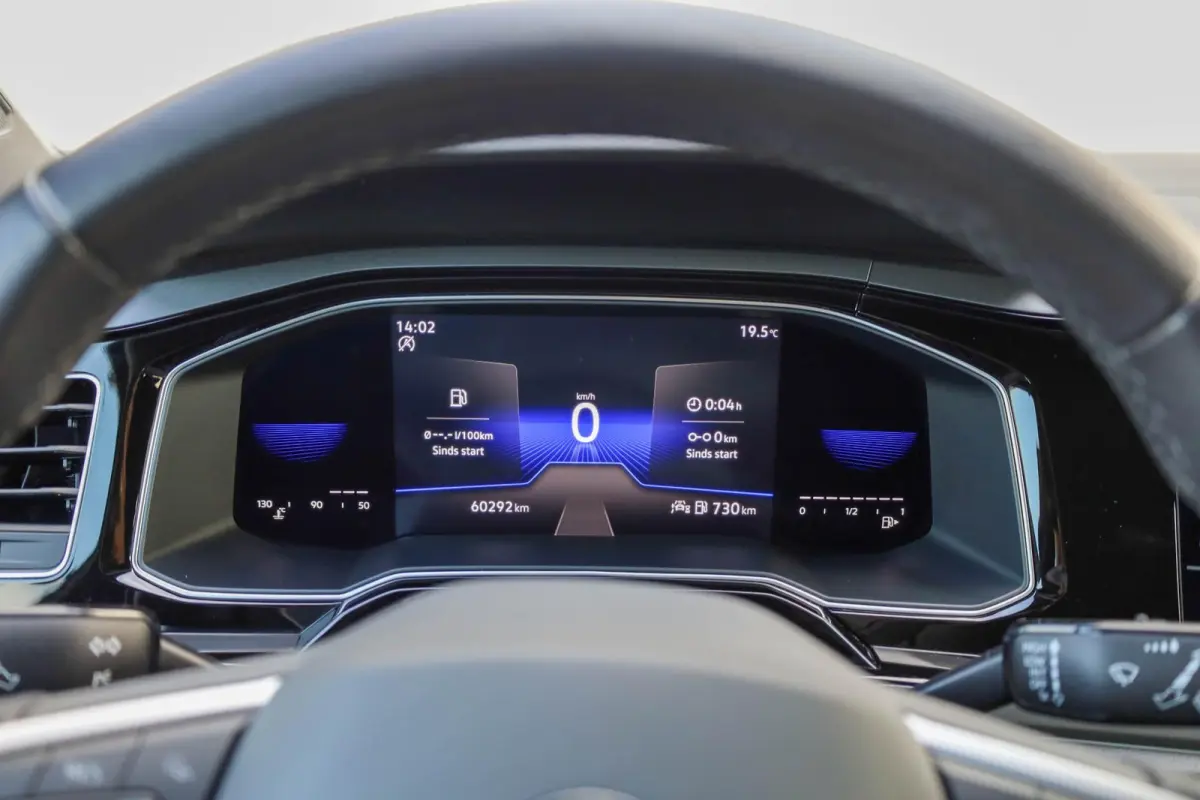 1.0 TSI 95pk R-Line | Parkeersensoren | ACC | Apple Carplay/Android Auto