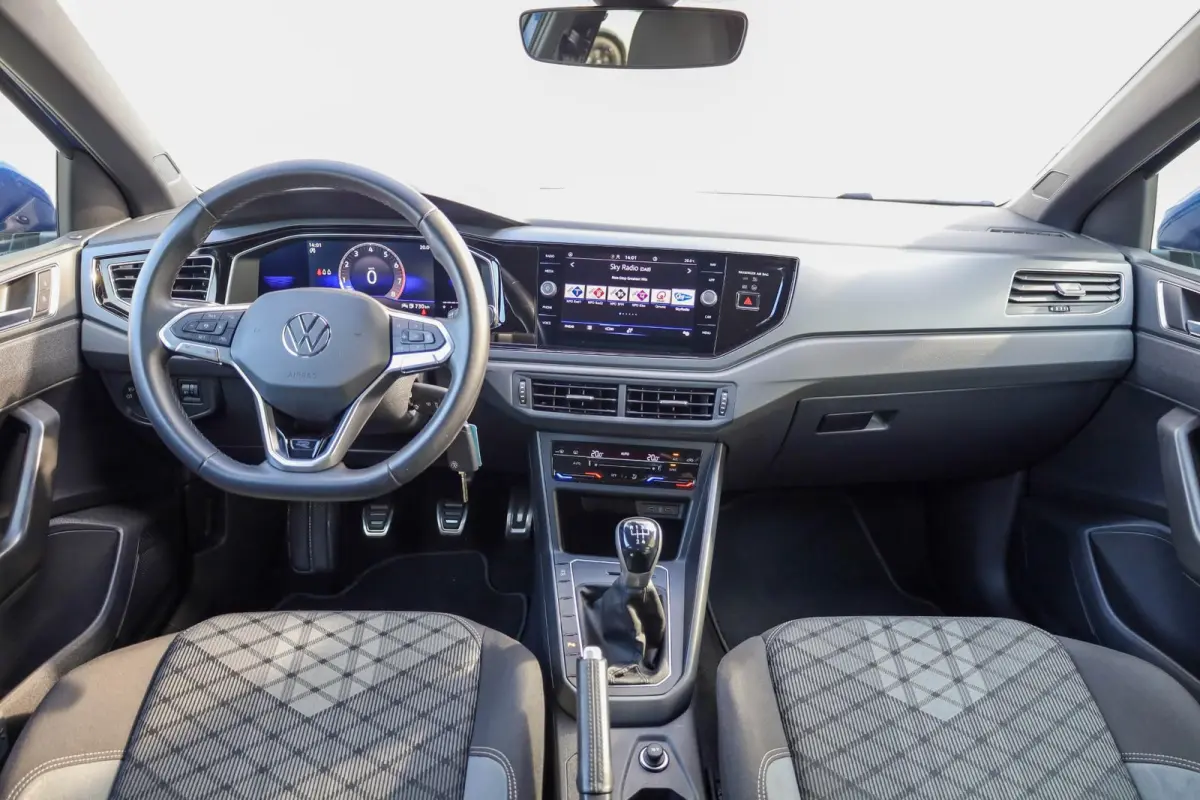1.0 TSI 95pk R-Line | Parkeersensoren | ACC | Apple Carplay/Android Auto