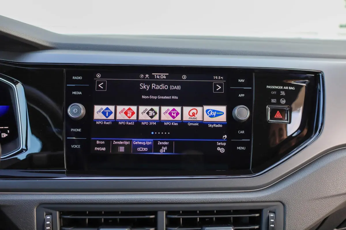1.0 TSI 95pk R-Line | Parkeersensoren | ACC | Apple Carplay/Android Auto